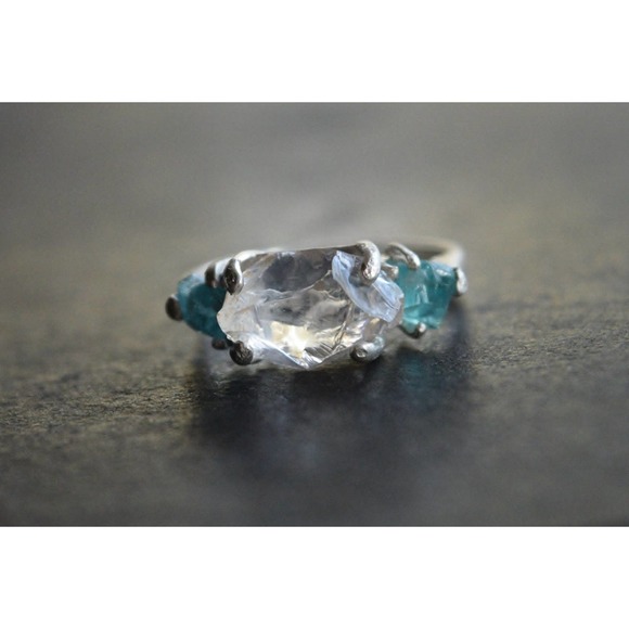 alternative raw diamond engagement ring raw crystal size 4 5 6 7 8 8 9 1… - Picture 5 of 5